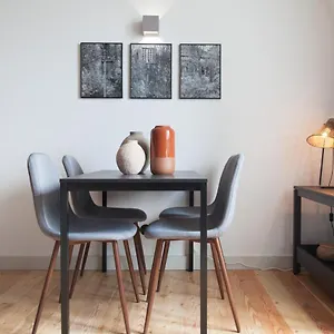 feels-like-home-intendente-charming-flat.hotels-lisbon-portugal.com/